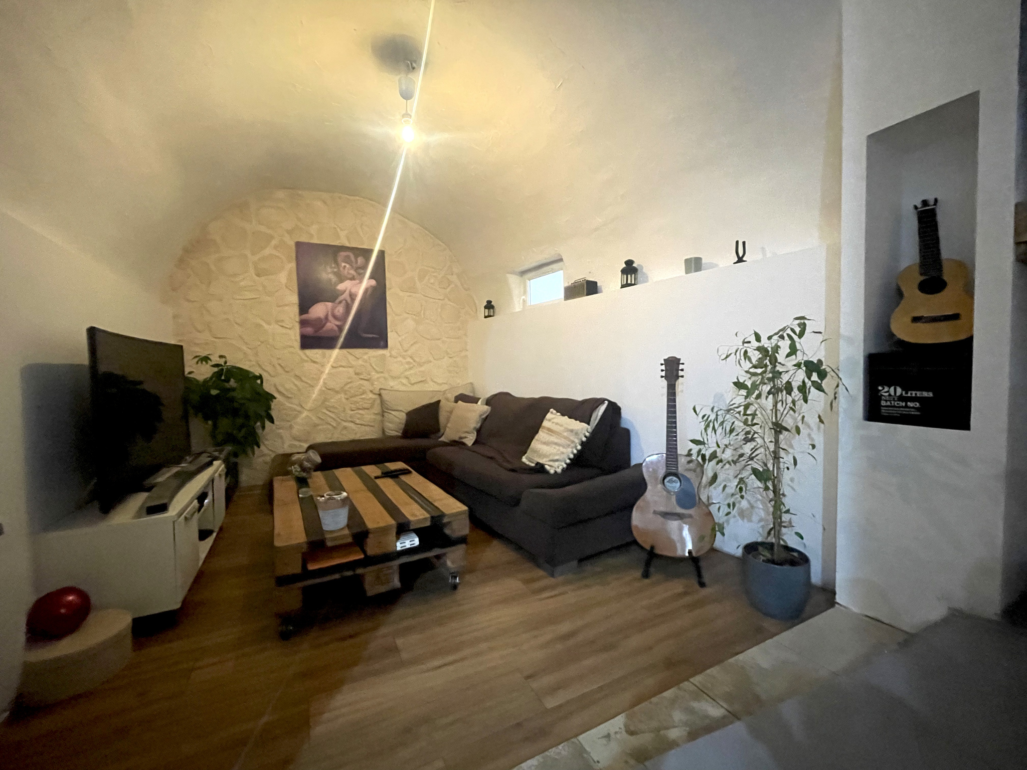 CLARENSAC – MAISON DE VILLAGE – 3 CHAMBRES – environ 100M2 d