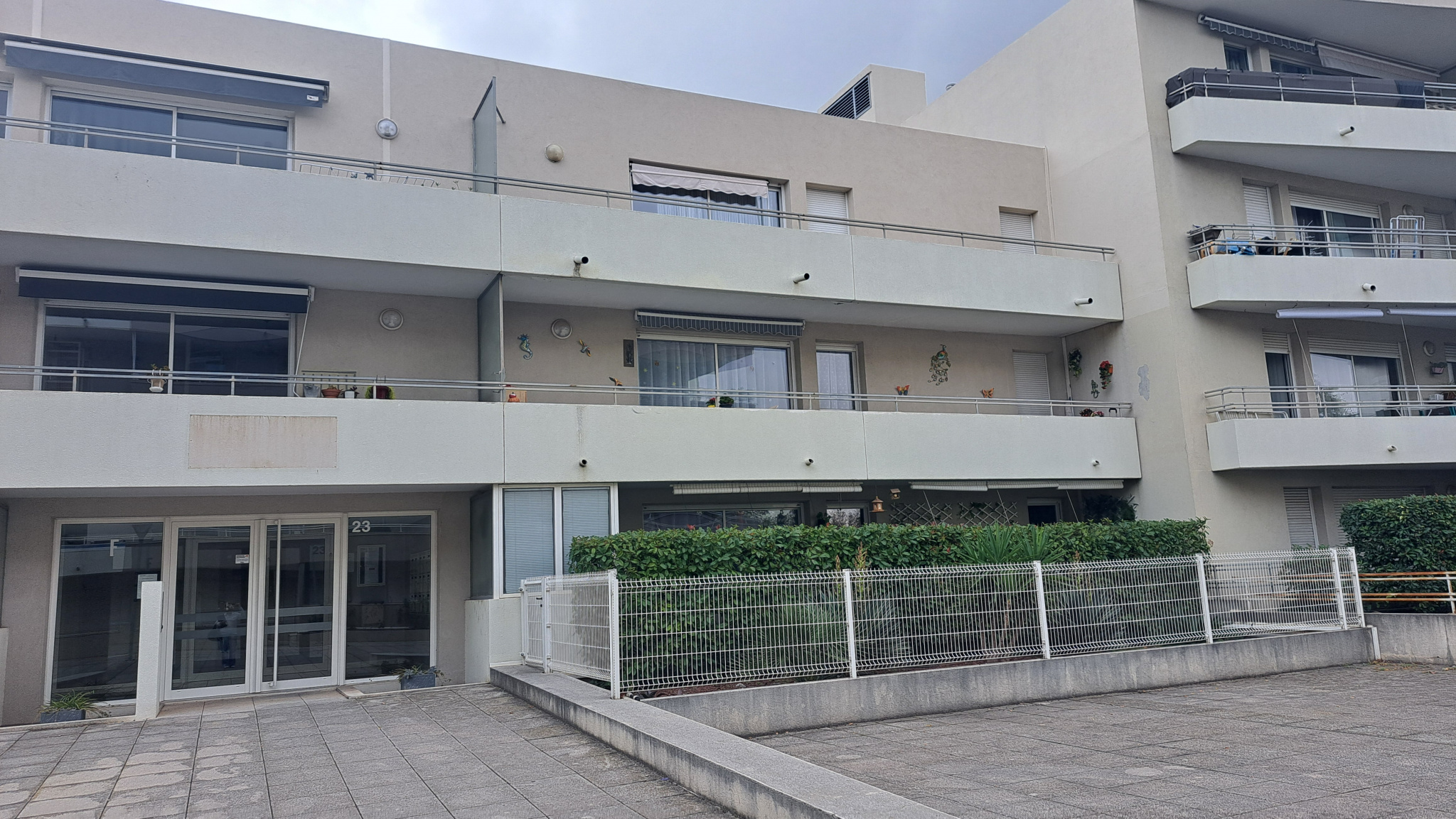 A LOUER, BEZIERS QUARTIER POLYGONE (34)   DANS RESIDENCE SEC