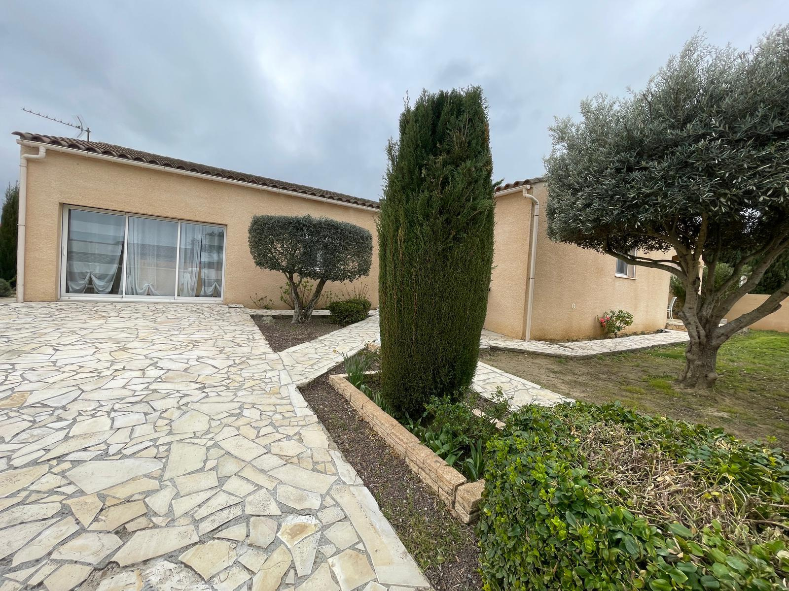 Villa 4 faces de 165 m2 – quartier résidentiel