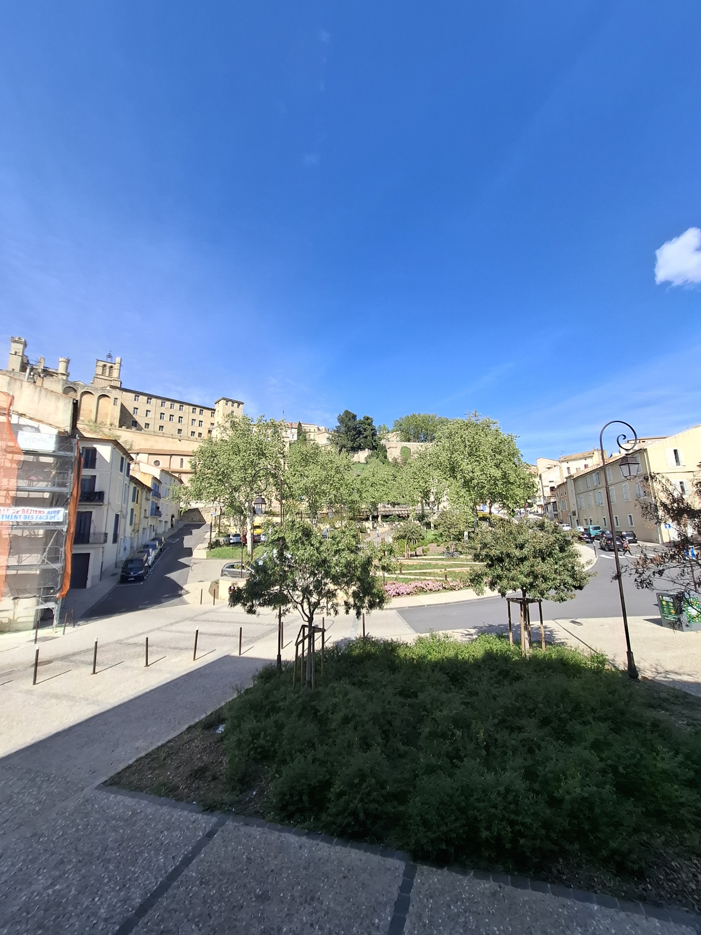 A LOUER – BEZIERS – APPARTEMENT T3 EN BON ÉTAT GÉNÉRAL AVEC