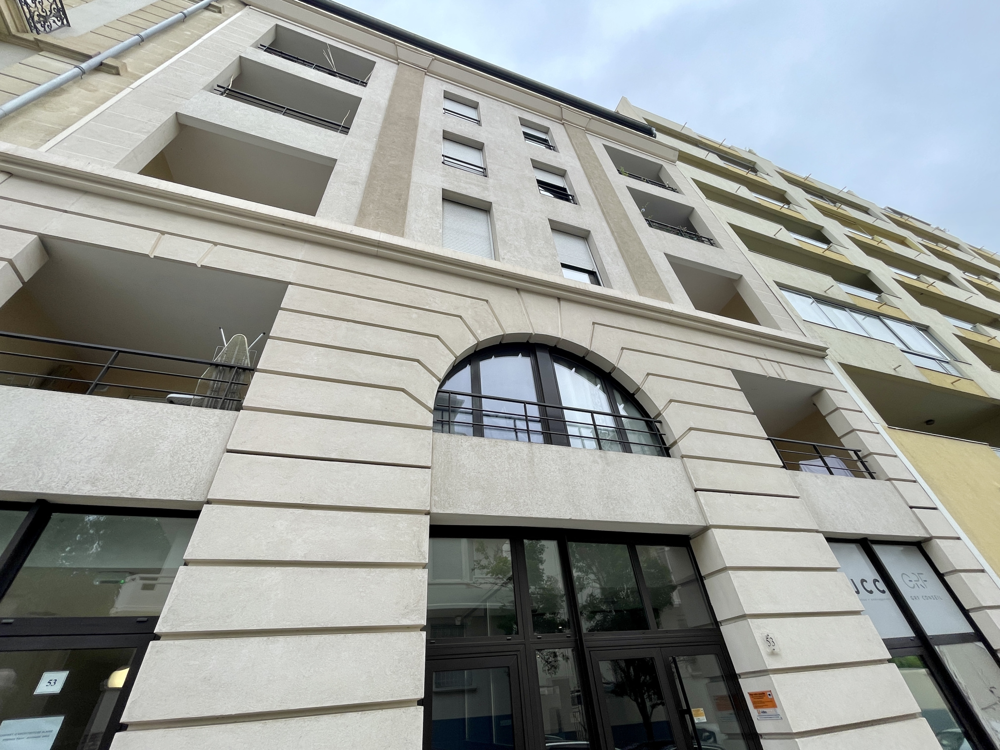 A LOUER, BEZIERS QUARTIER POLYGONE (34)   DANS RESIDENCE SEC