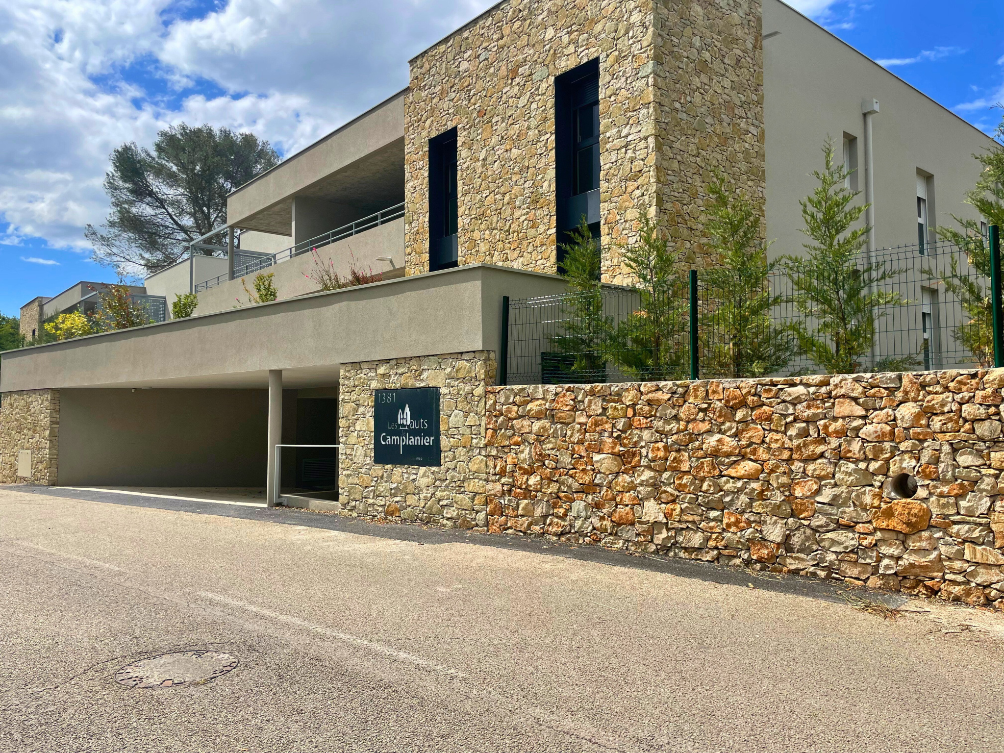 NÎMES – CAMPLANIER – 2 PIÈCES DE 46,80M2 HABITABLES – QUARTI