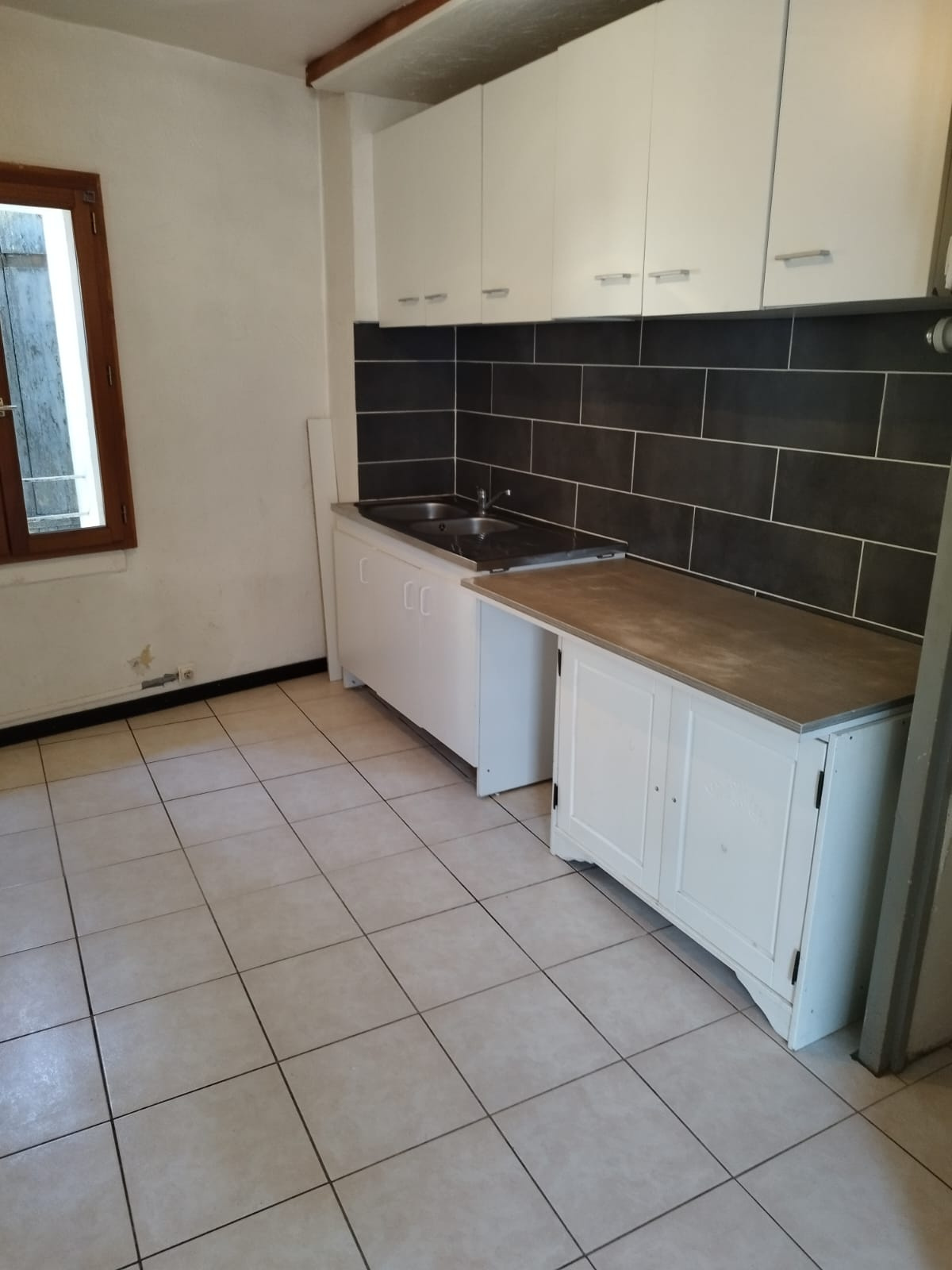 À LOUER   APPARTEMENT T2 SPACIEUX À PROXIMITÉ DE LA GARE DE