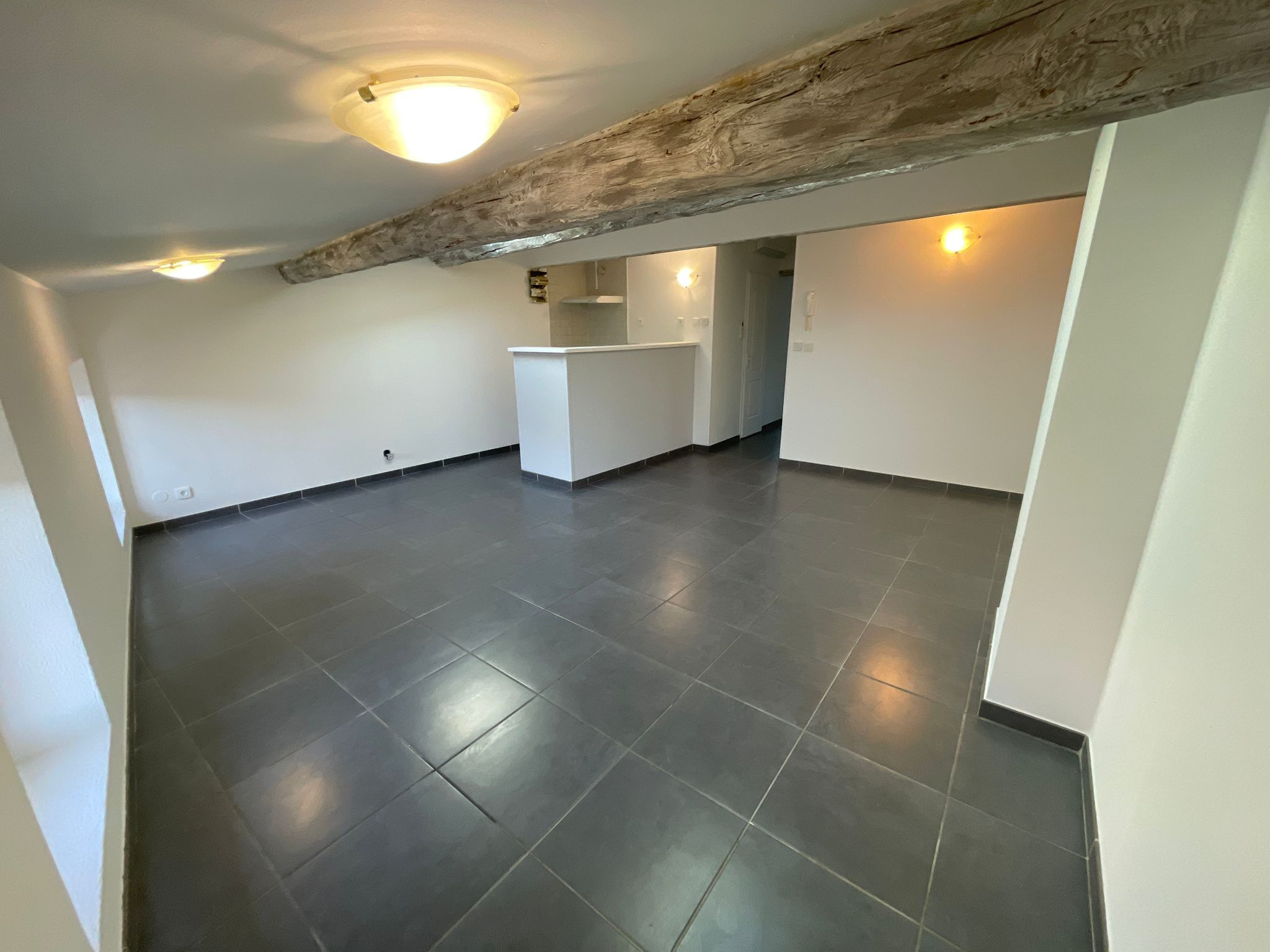 Appartement non meublé avec 2 chambres à Rieux-Minervois