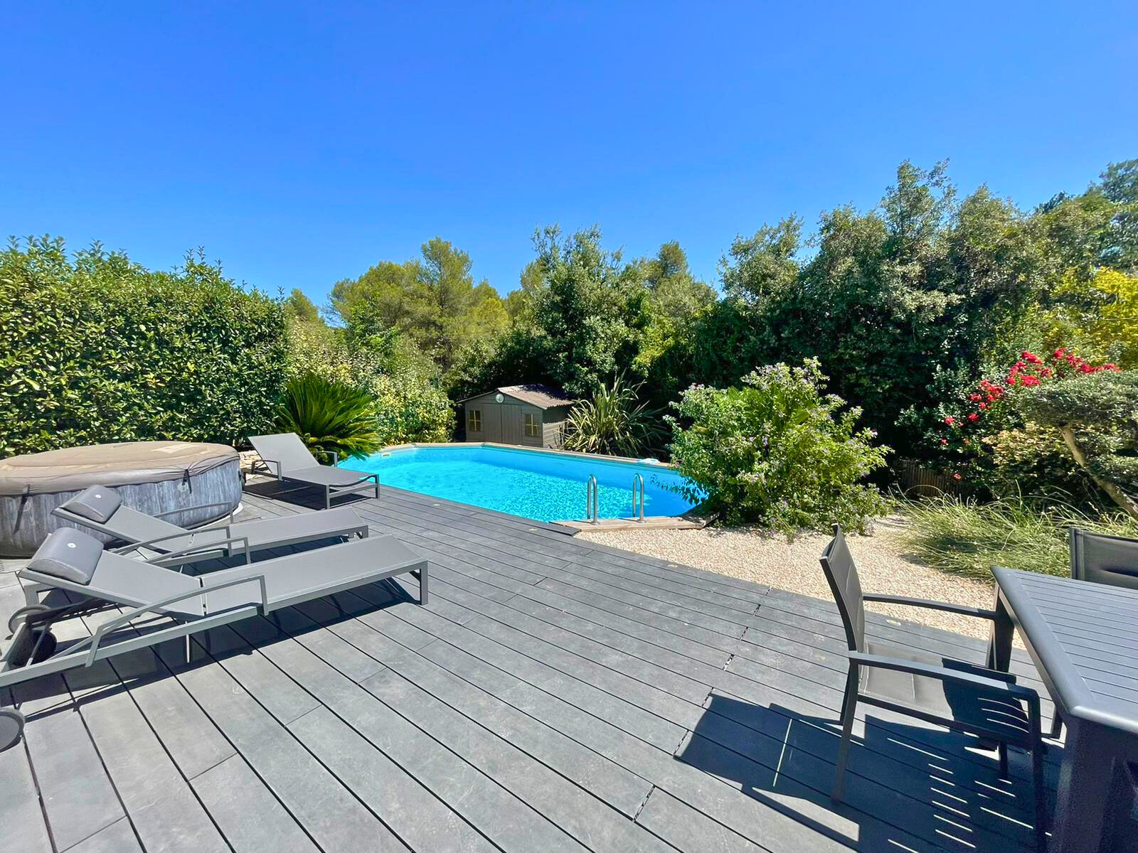 NIMES – GOLF DE VACQUEROLLES – MAISON 5 PIÈCES – 105M2 -GARA