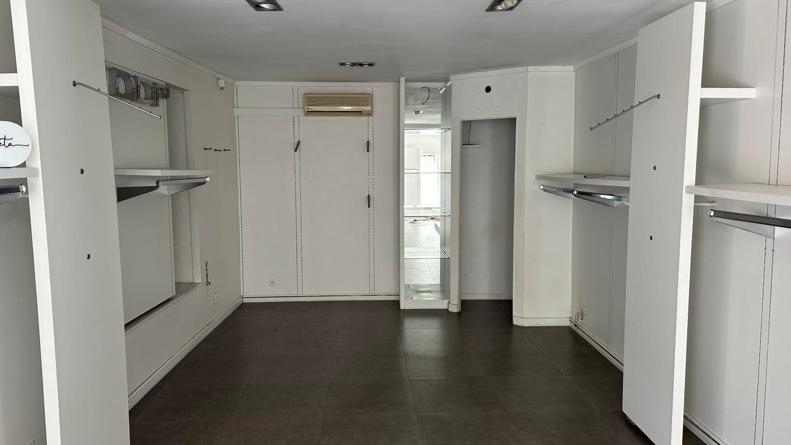 ALES autour des Halles, local commercial de 30 m2 ou profess