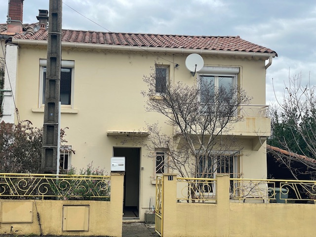 ALES maison des années 60 de 90 m2 avec jardin et parking 4