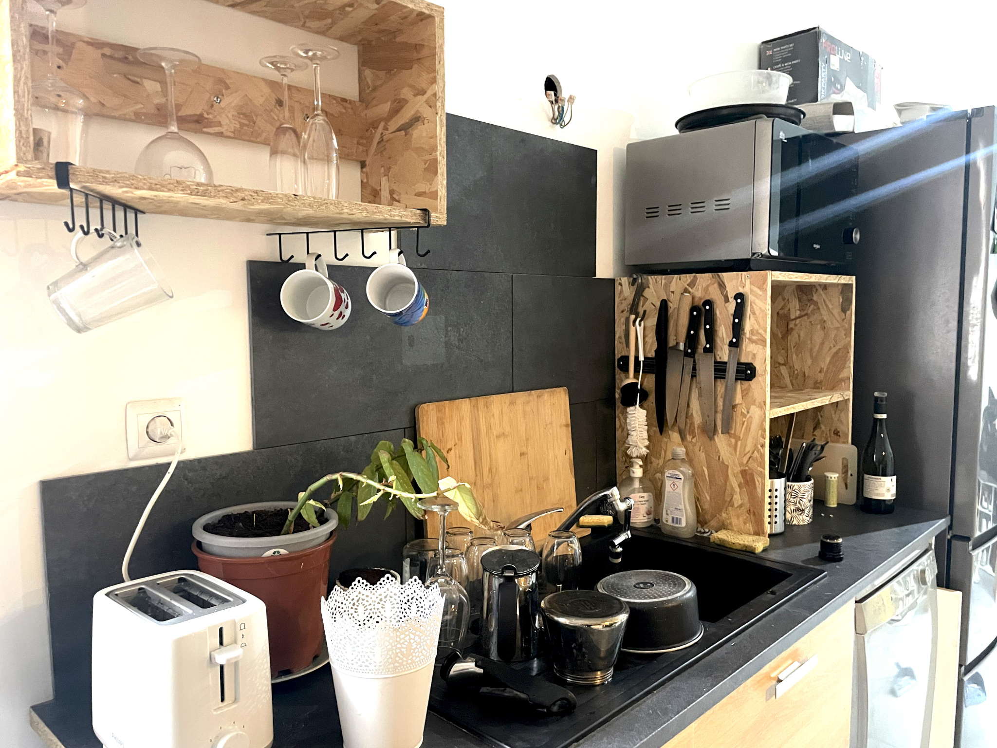 CLARENSAC – MAISON DE VILLAGE – 3 CHAMBRES – environ 100M2 d