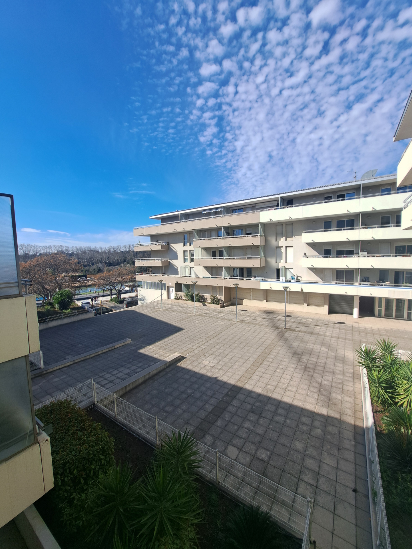 À VENDRE   APPARTEMENT T3 AVEC BALCON ET BOX   RÉSIDENCE AMA