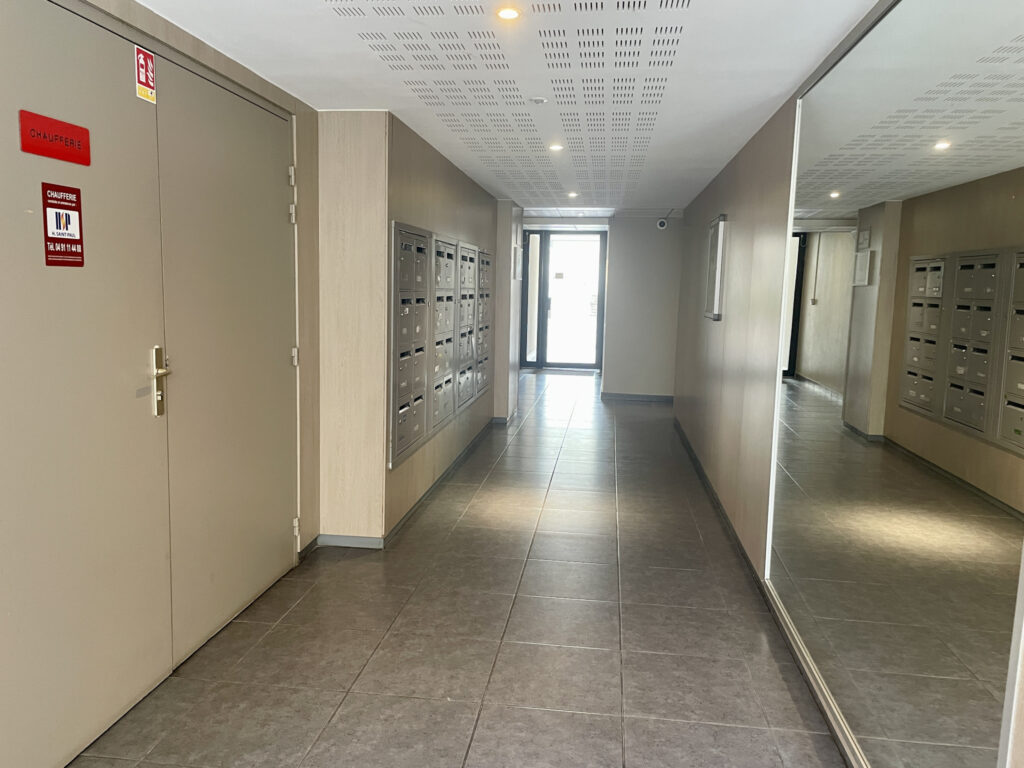 A LOUER, BEZIERS QUARTIER POLYGONE (34)   DANS RESIDENCE SEC