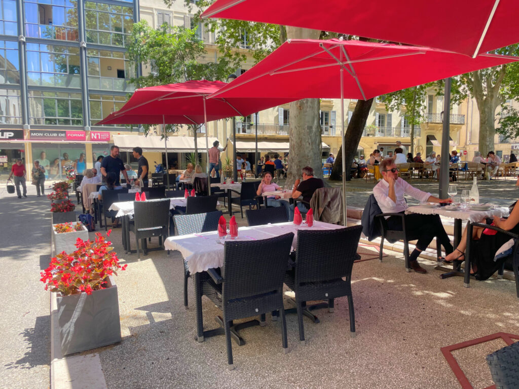NIMES – À VENDRE FOND DE COMMERCE RESTAURANT