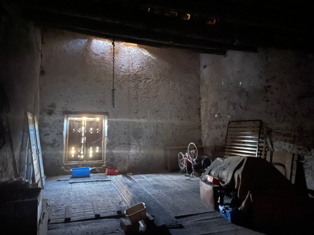 Garage viabilisé de 134 m2 sur deux niveaux