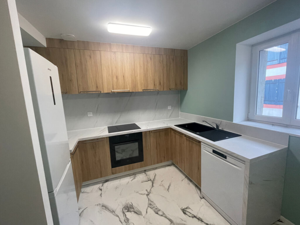 Maison de village rénovée avec climatisation louée meublée