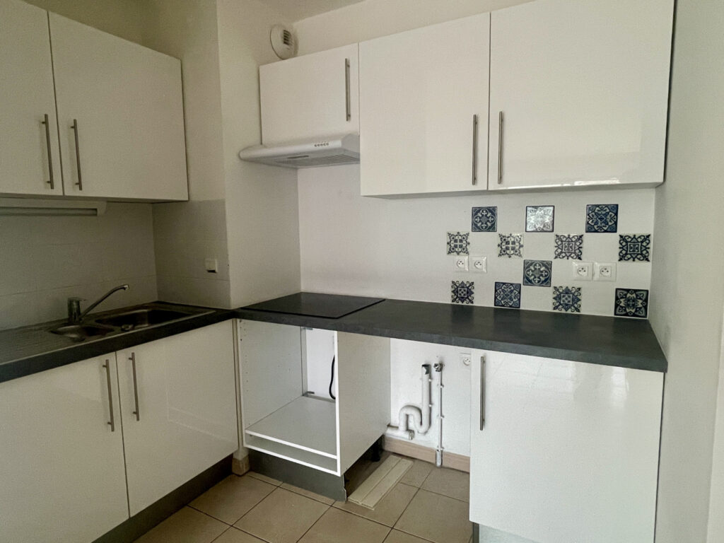 A LOUER, BEZIERS QUARTIER POLYGONE (34)   DANS RESIDENCE SEC