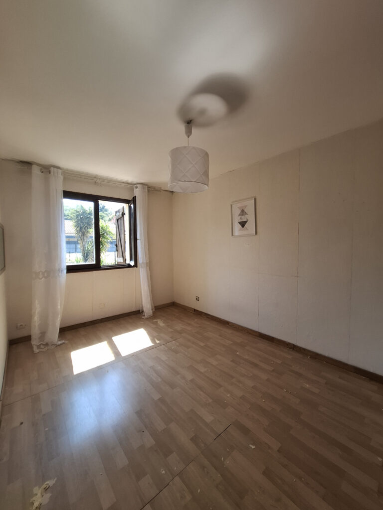 A VENDRE, BEZIERS (34) QUARTIER DE LA CROUZETTE   MAISON T7