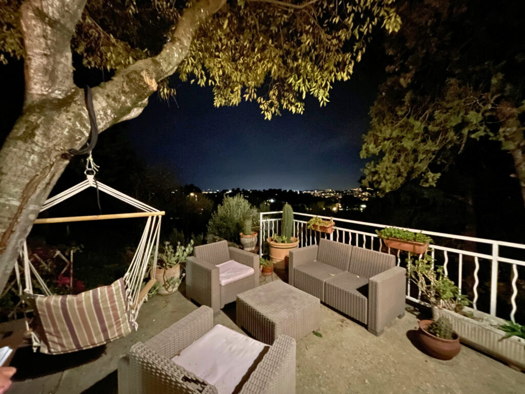 NÎMES   QUARTIER ROUTE D&rsquo;UZES – MAISON TYPE 5 AVEC MAGNIFIQU