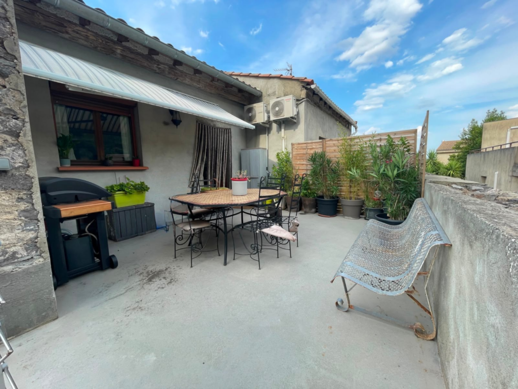 NOUVEAUTÉ À CAPENDU   MAISON 140 M2 AVEC PISCINE, GARAGE ET
