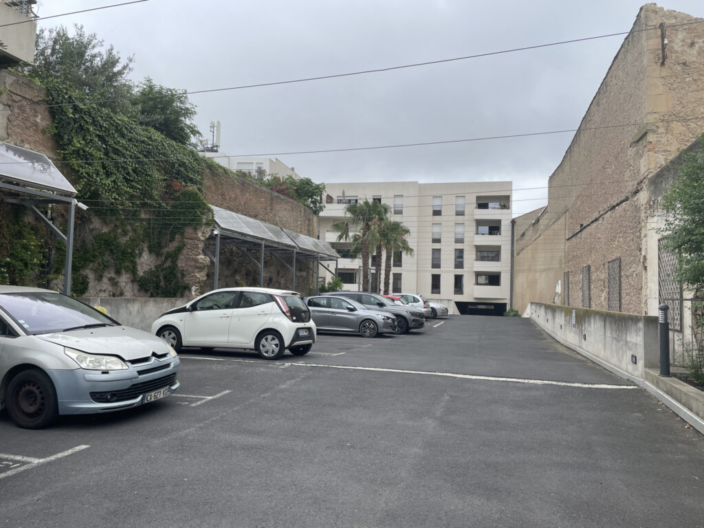 A LOUER, BEZIERS QUARTIER POLYGONE (34)   DANS RESIDENCE SEC