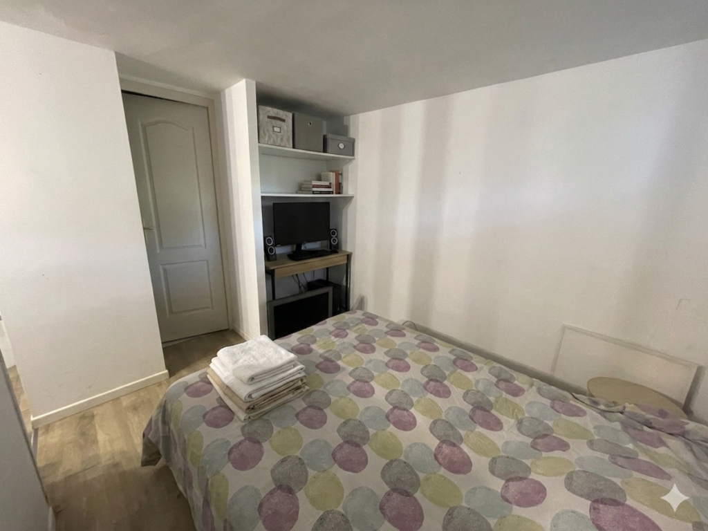 CAPENDU   STUDIO MEUBLÉ VENDU LOUÉ   TERRASSE   RENTA BRUTE