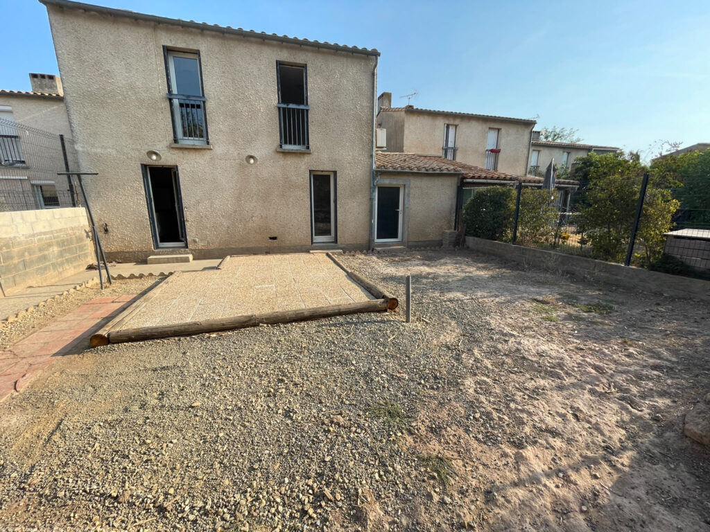 MAISON 5 PIÈCES   110 M2   JARDIN   CLIMATISATION   DOUZENS