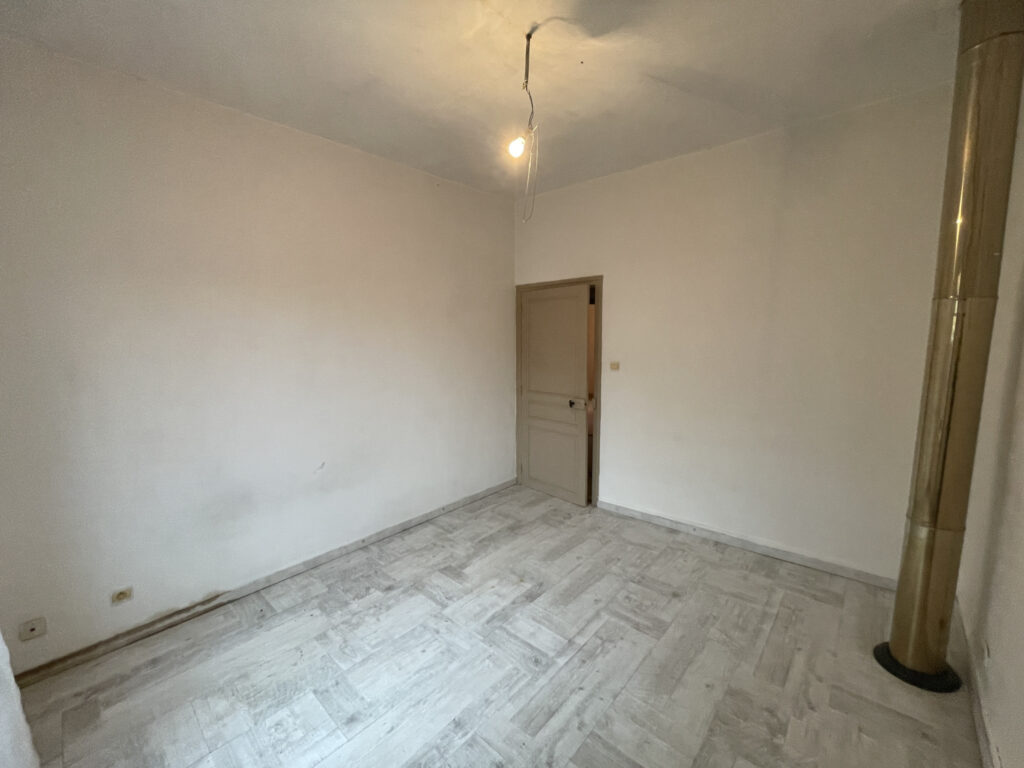 Maison 122 m2 avec garage 72 m2 et terrasse sans vis-à-vis
