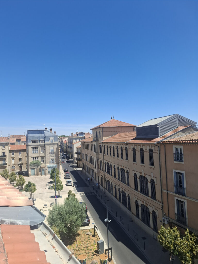 À VENDRE   APPARTEMENT T2 BIS AVEC TERRASSE   DERNIER ÉTAGE,