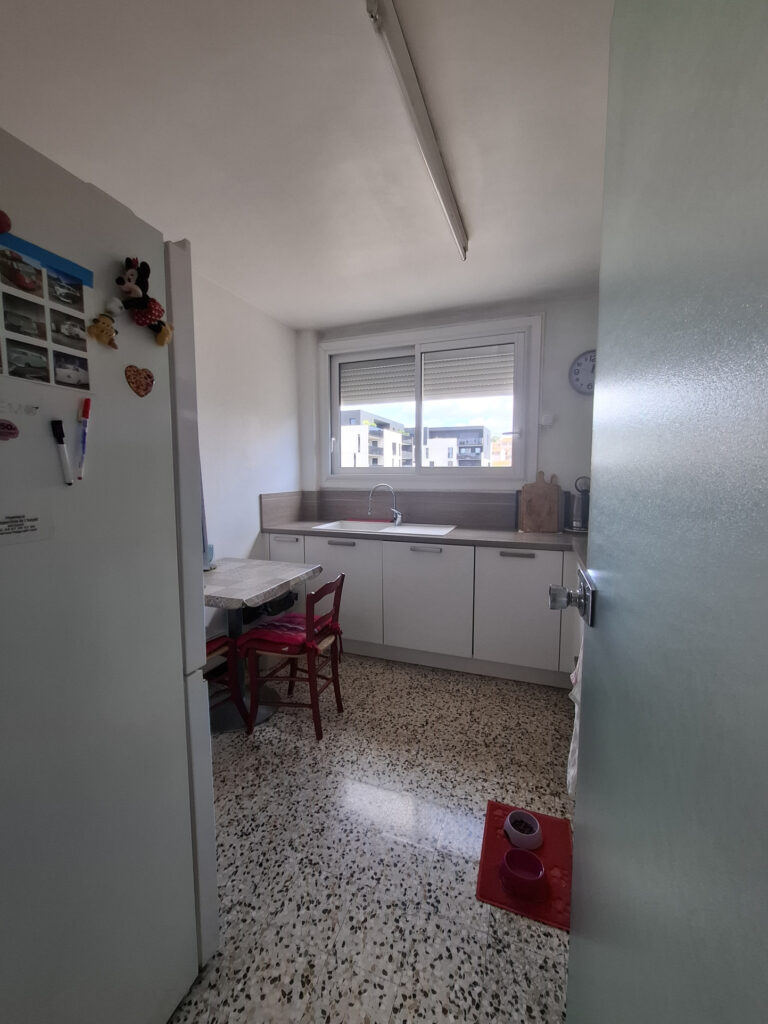 À VENDRE   APPARTEMENT T3 LUMINEUX AVEC TERRASSE, BOX EN SOU