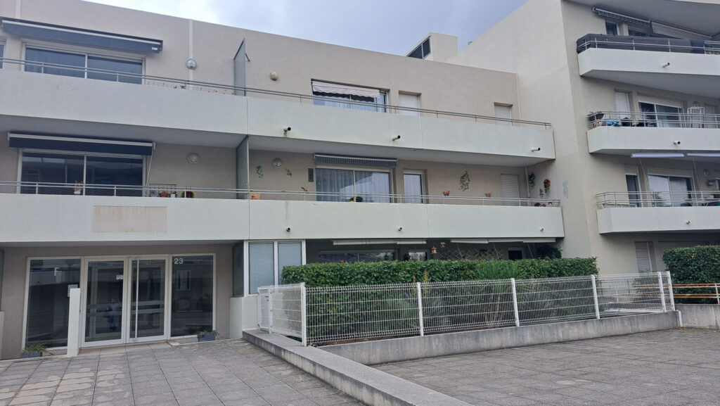 A VENDRE, BEZIERS QUARTIER POLYGONE (34)   DANS RESIDENCE SE