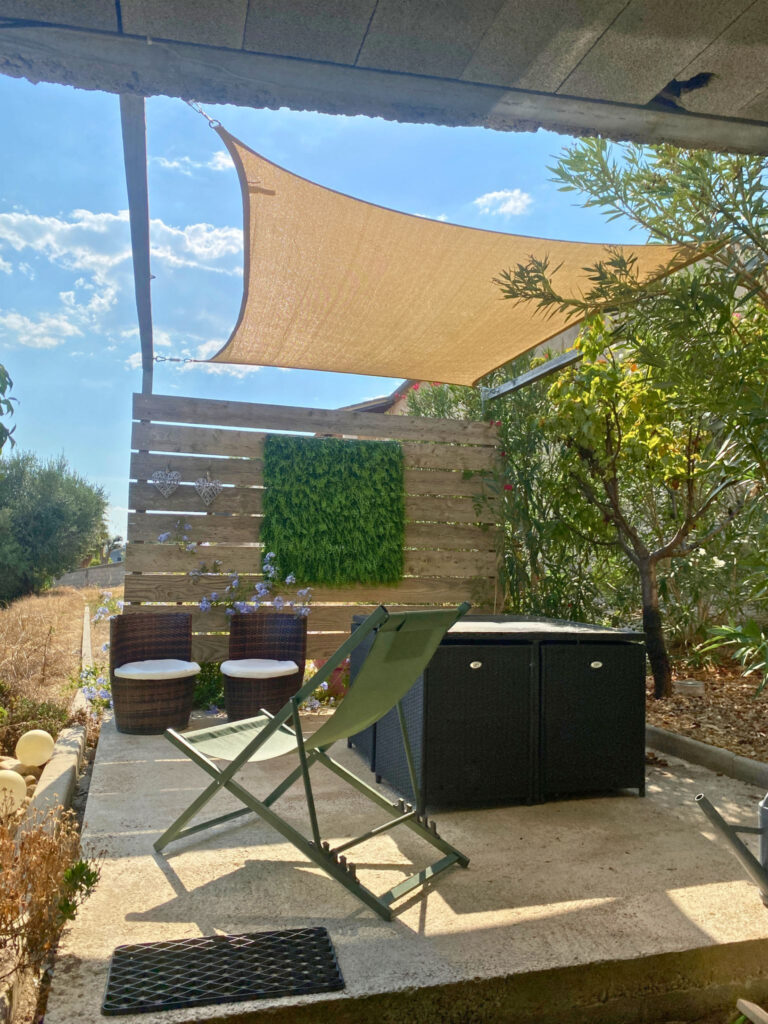 BELLEGARDE   Villa familiale avec vue dégagée, piscine, dépe