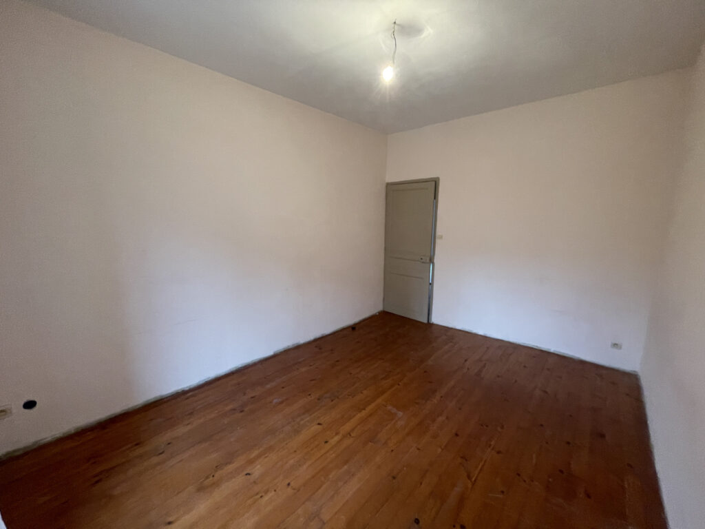 Maison 122 m2 avec garage 72 m2 et terrasse sans vis-à-vis