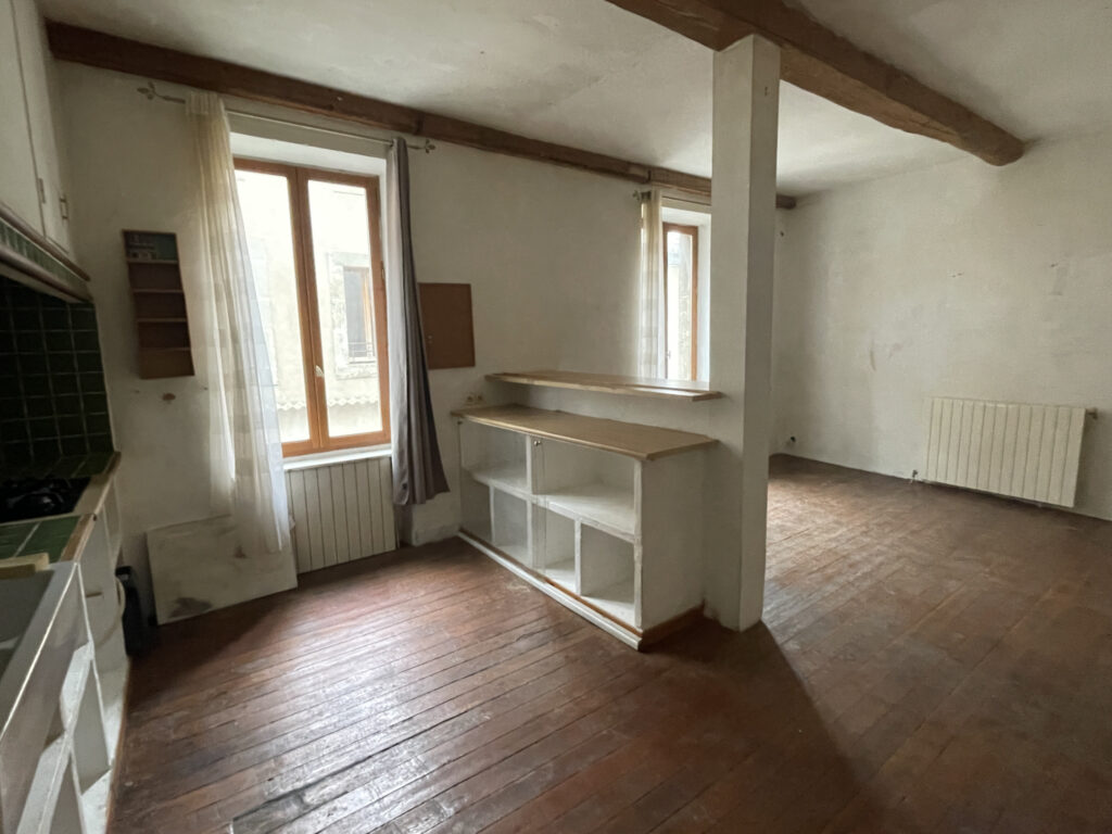 Maison 122 m2 avec garage 72 m2 et terrasse sans vis-à-vis