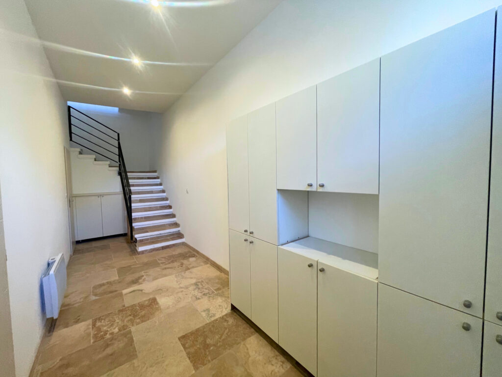 BAISSE DE PRIX – MEYNES – MAISON DE VILLAGE – 87,16M2 – 2 CH