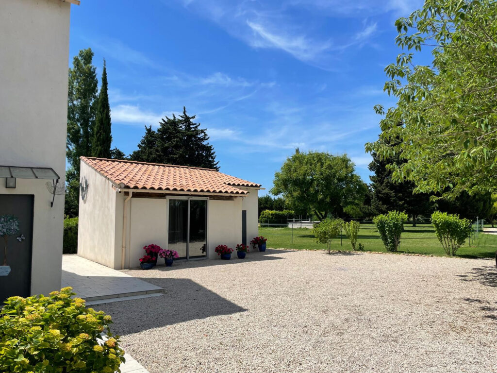 Propriété de charme avec installations équestres   220 m2 su