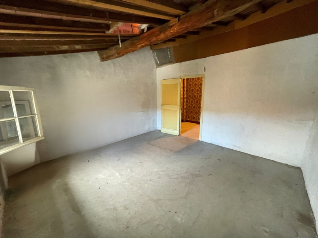Grande maison de village sur 3 niveaux à Rieux-Minervois