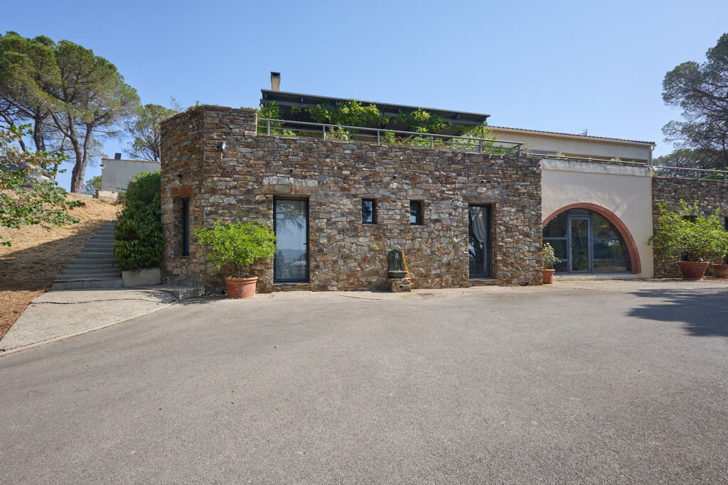 Propriété d&rsquo;Exception avec Vue Panoramique et Piscine   Vill