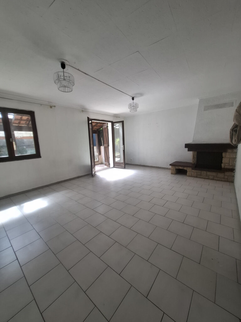 A VENDRE, BEZIERS (34) QUARTIER DE LA CROUZETTE   MAISON T7