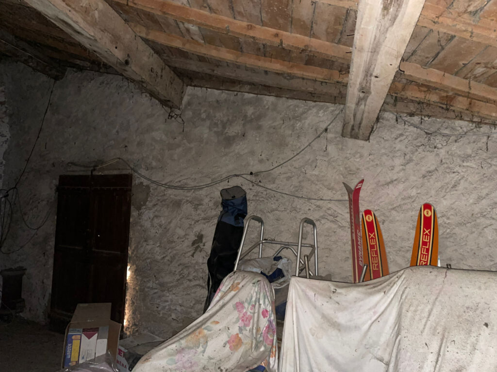 Garage viabilisé de 134 m2 sur deux niveaux