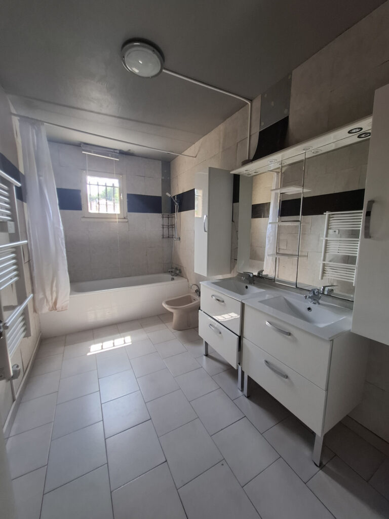 A VENDRE, BEZIERS (34) QUARTIER DE LA CROUZETTE   MAISON T7
