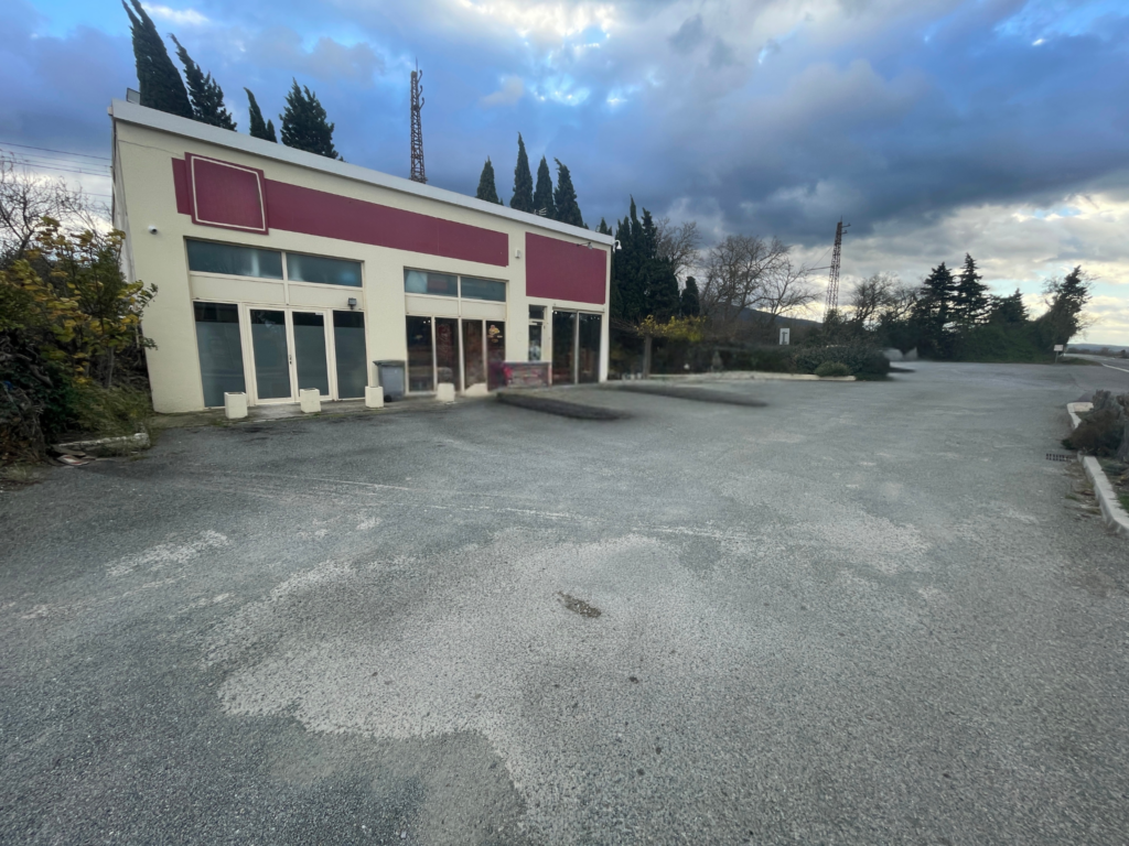 Fond de commerce à vendre   Axe principal traversant Capendu