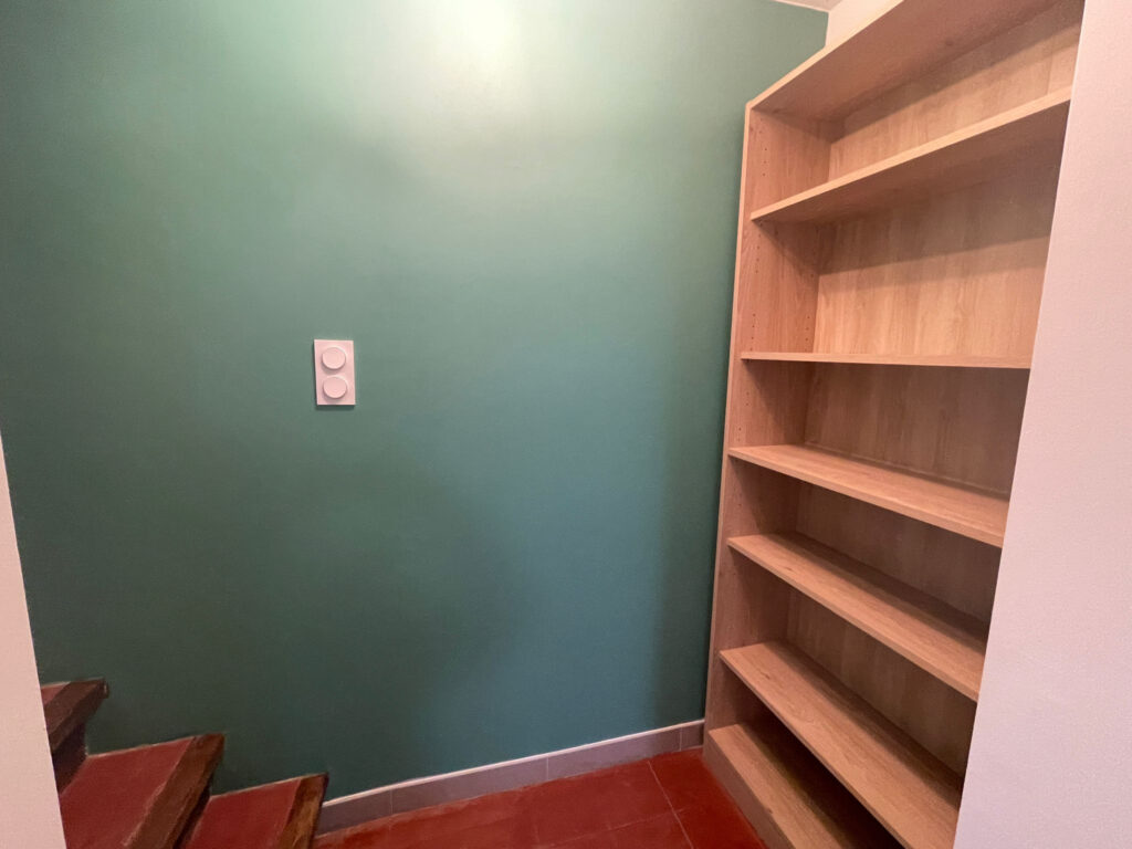 Maison de village rénovée avec climatisation louée meublée