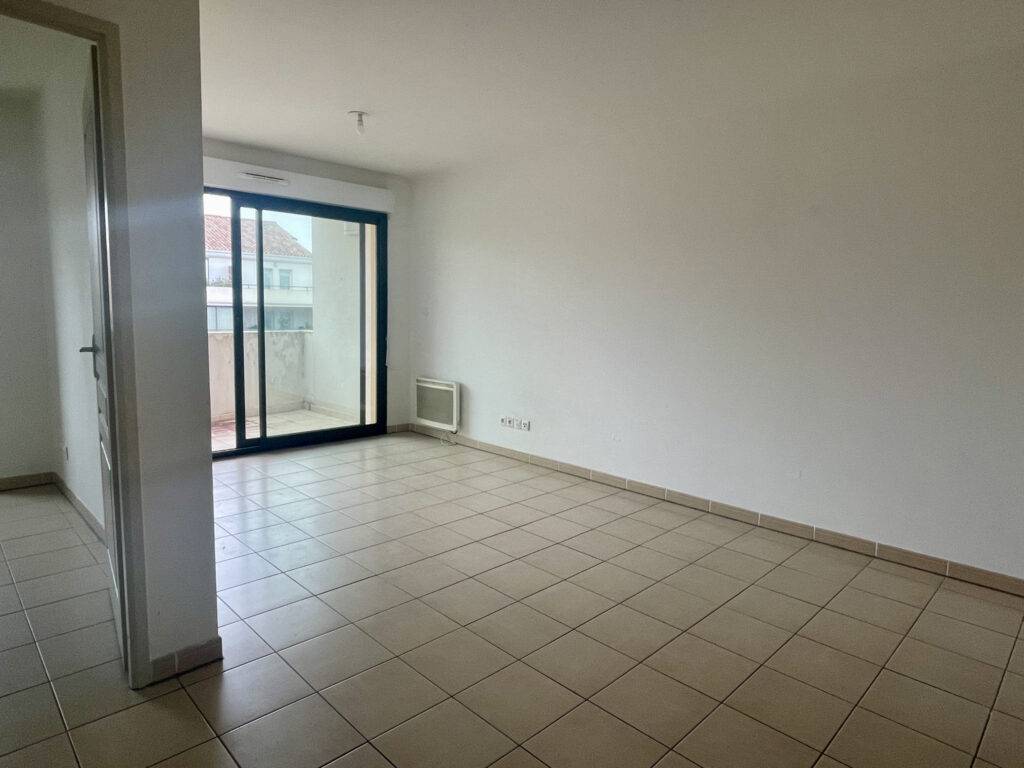 A LOUER, BEZIERS QUARTIER POLYGONE (34)   DANS RESIDENCE SEC