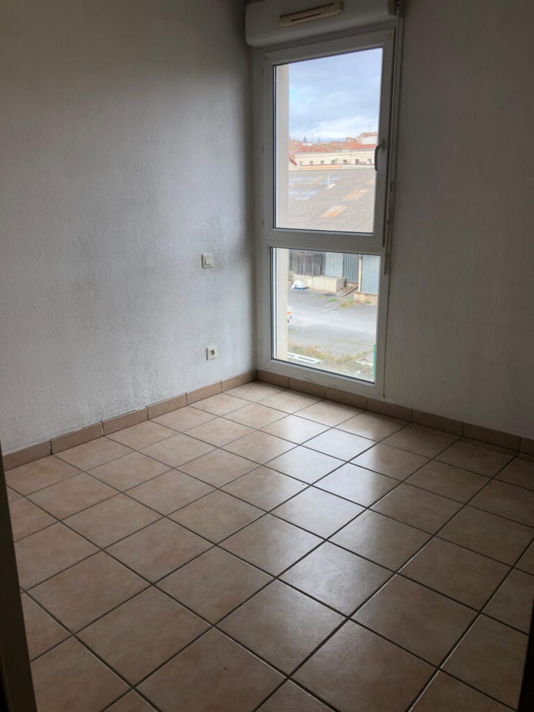À VENDRE   APPARTEMENT T3 AVEC BALCON ET BOX   RÉSIDENCE AMA