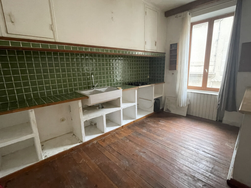 Maison 122 m2 avec garage 72 m2 et terrasse sans vis-à-vis