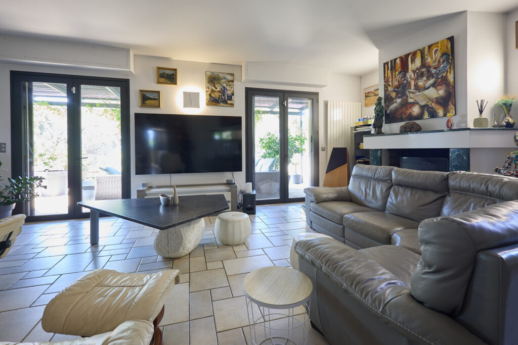Propriété d&rsquo;Exception avec Vue Panoramique et Piscine   Vill