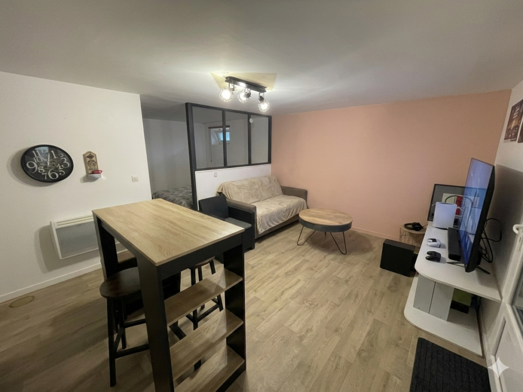 CAPENDU   STUDIO MEUBLÉ VENDU LOUÉ   TERRASSE   RENTA BRUTE