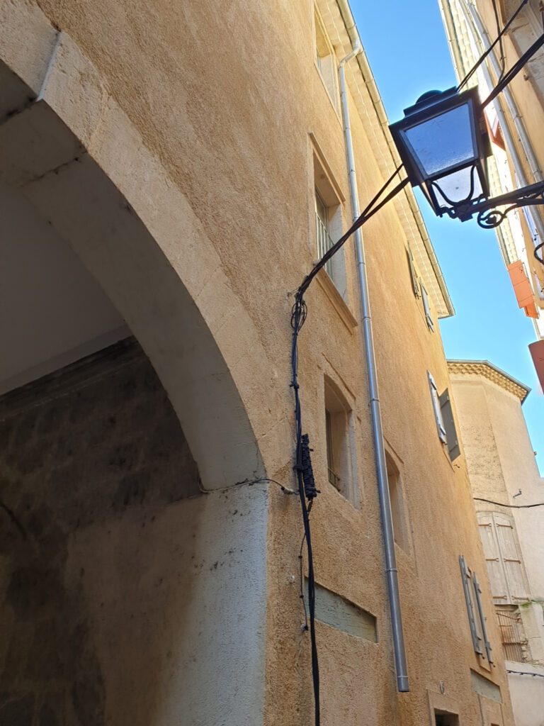 A VENDRE BEZIERS QUARTIER CATHEDRALE (34)   IMMEUBLE  A FORT