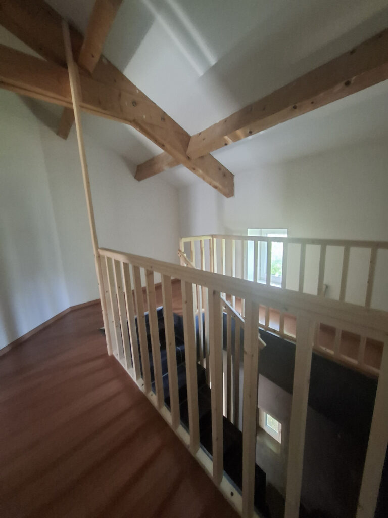 À VENDRE   MAISON DE VILLAGE D&rsquo;ENVIRON 190 M2 AVEC EXTÉRIEUR