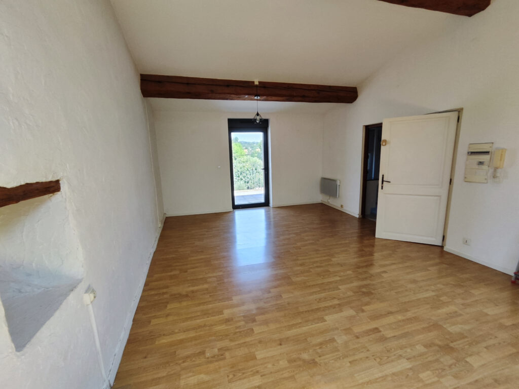 Studio Spacieux au Centre de Limoux