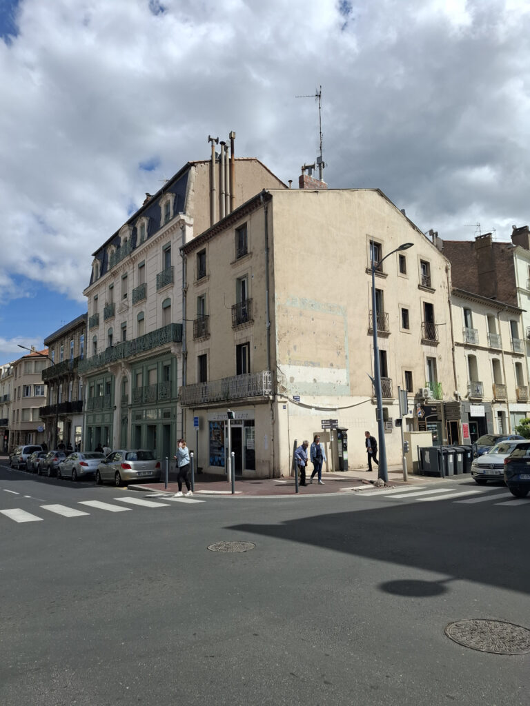 À LOUER   APPARTEMENT T2   BOULEVARD DE LA LIBERTÉ   BÉZIERS