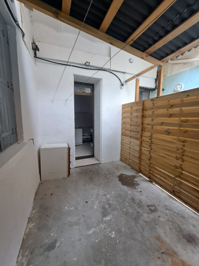 A LOUER   BÉZIERS CENTRE-VILLE (34)   APPARTEMENT T3 BIS AVE
